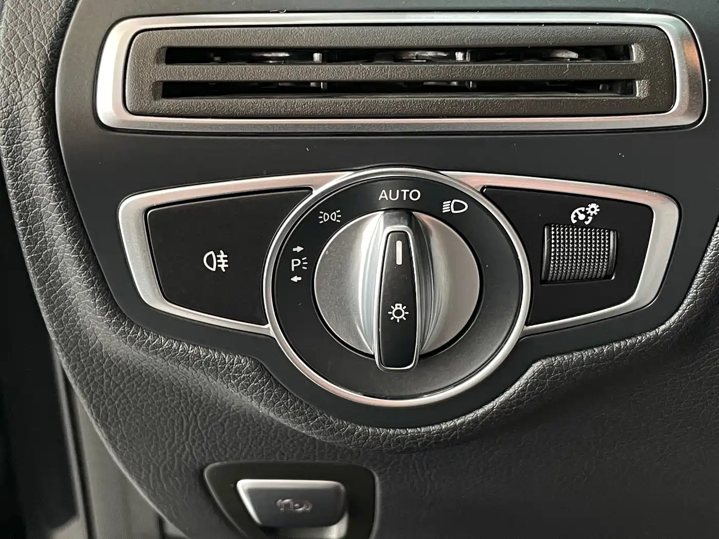 Mercedes-Benz GLC 2020 GLC 260 L 4MATIC Luxury фото 23