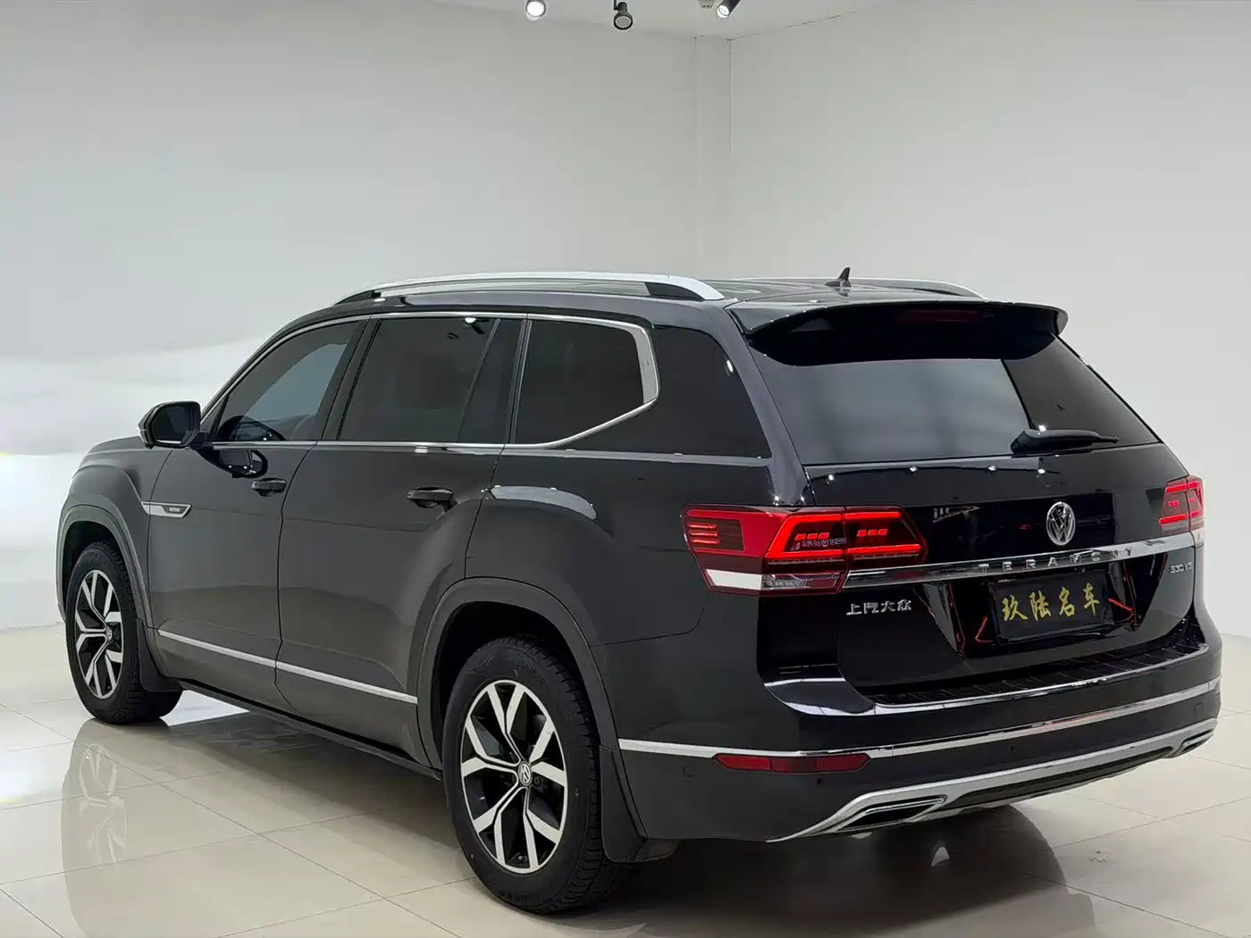 Volkswagen Teramont 2017 530 V6 4WD Luxury Edition фото 10