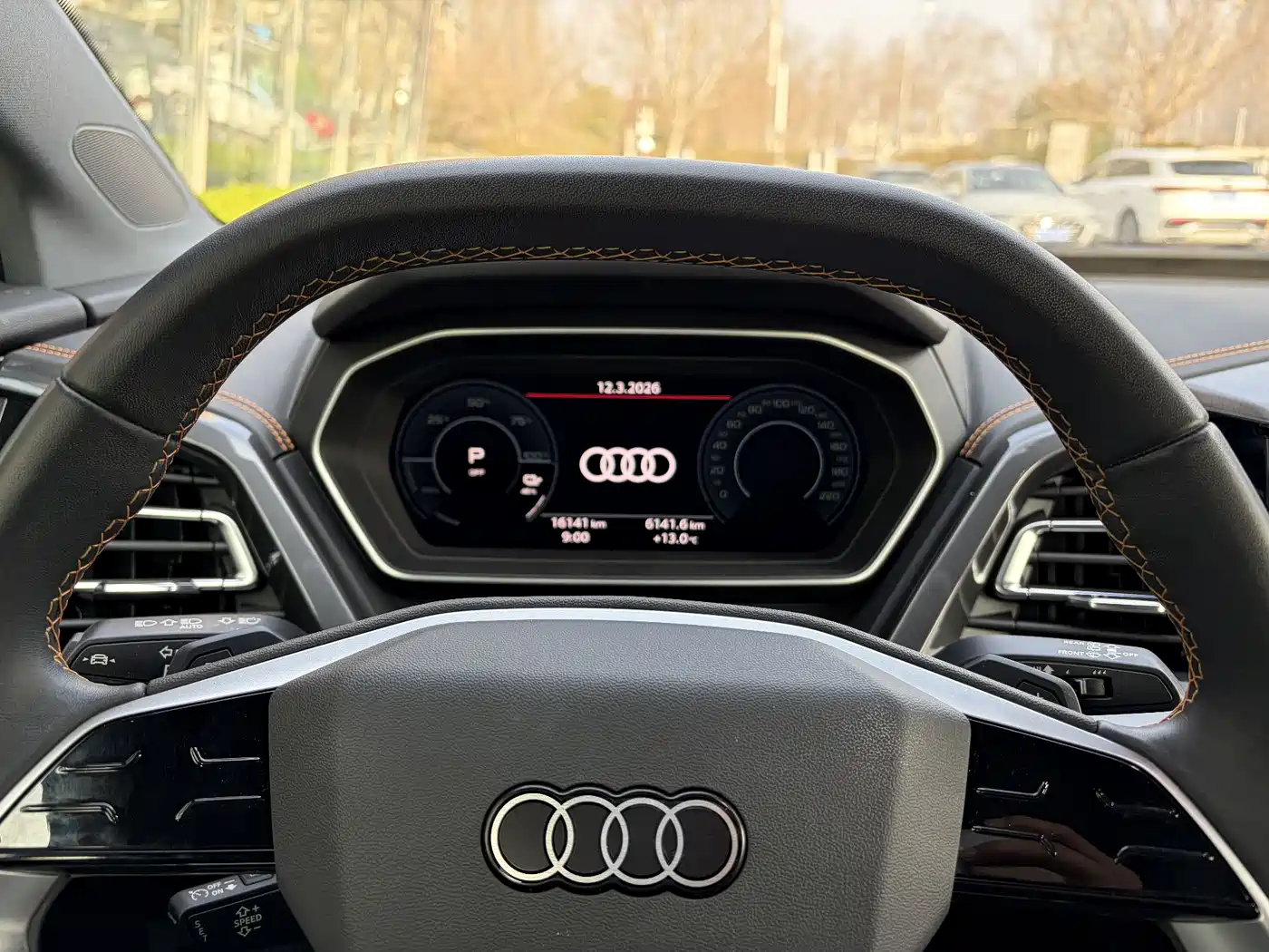 AUDI Q4 E TRON