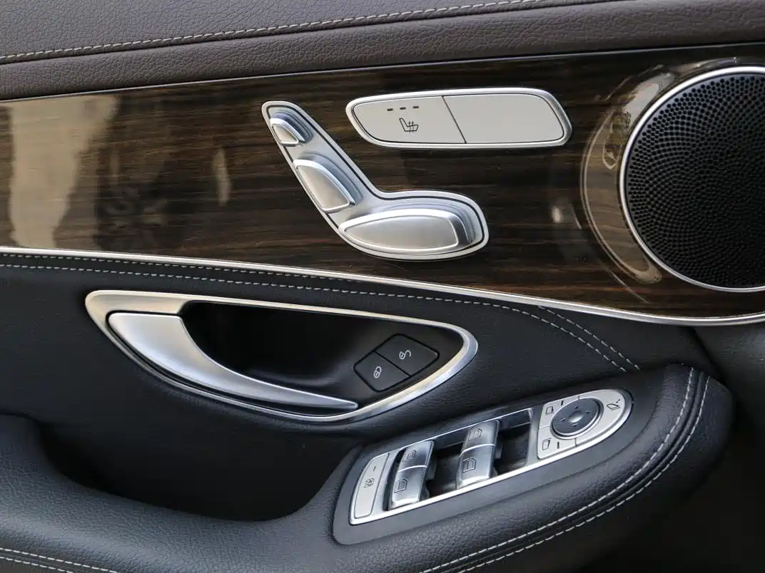 Mercedes-Benz GLC 2018 Facelift GLC 260 4MATIC Dynamic фото 13