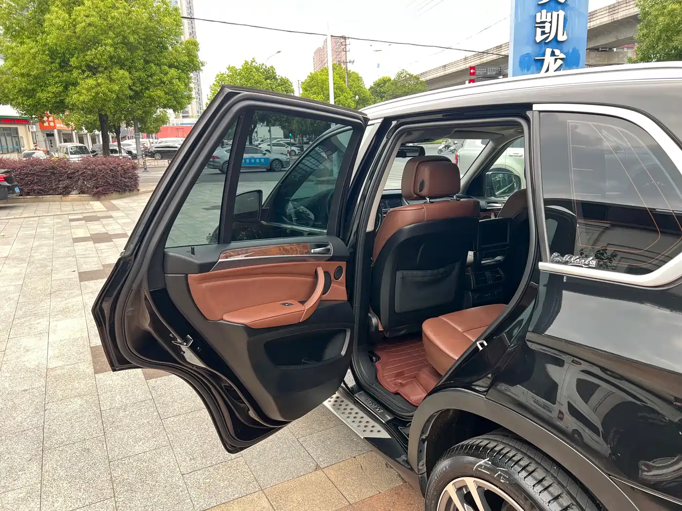 BMW X5 (Import) 2011 xDrive35i Luxury Edition фото 12