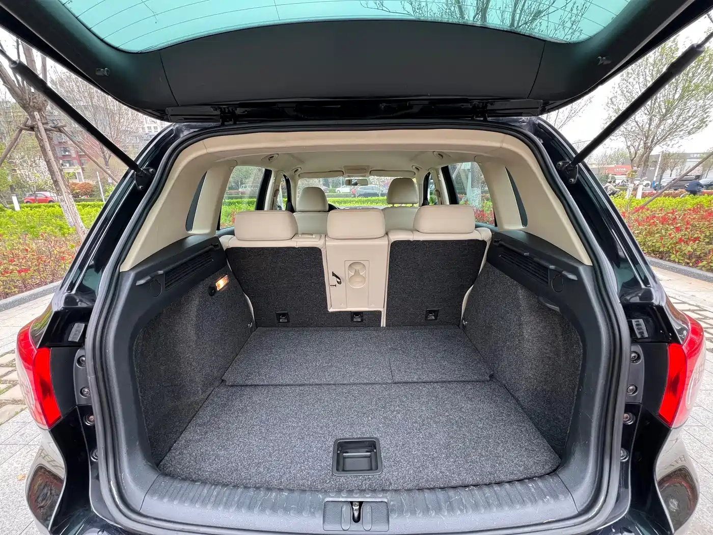 Volkswagen Tiguan 2012 1.8TSI Automatic 4WD Trend Edition фото 16