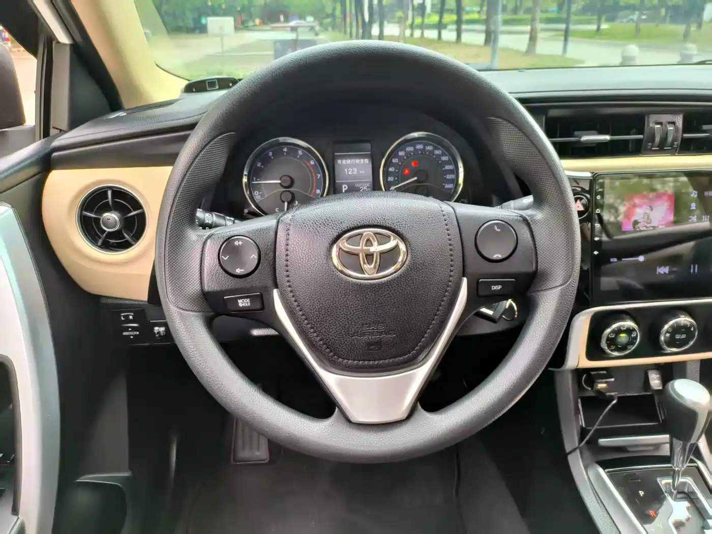 Toyota Corolla 2017 Facelift 1.2T S-CVT GL-i фото 5