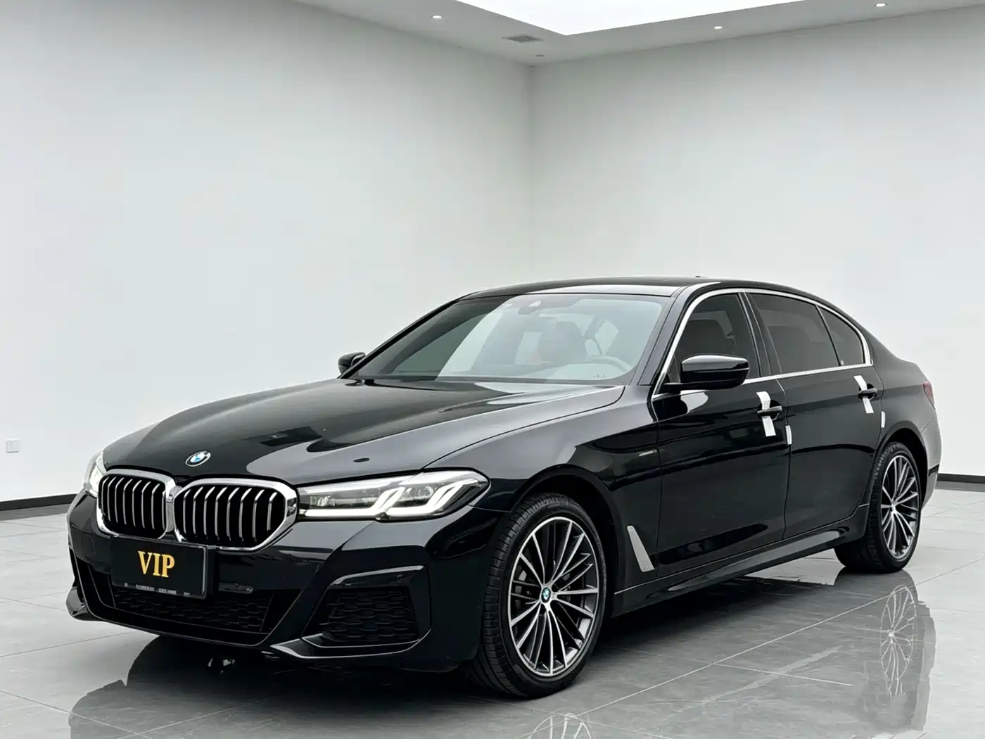 BMW 5-SERIES 2023