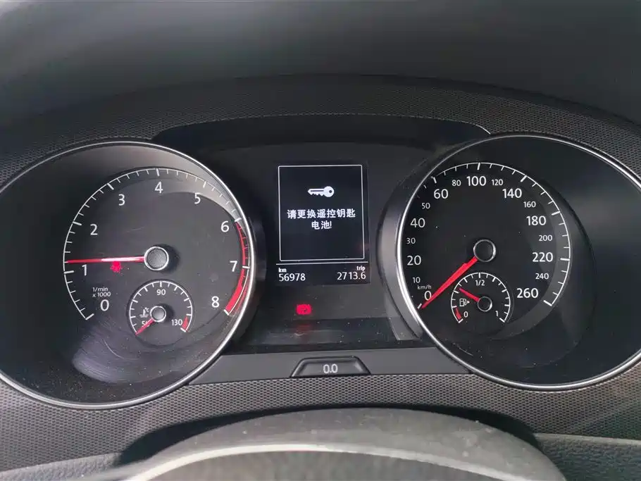 Volkswagen Golf Sportsvan 2016 230TSI Automatic Progressive фото 14