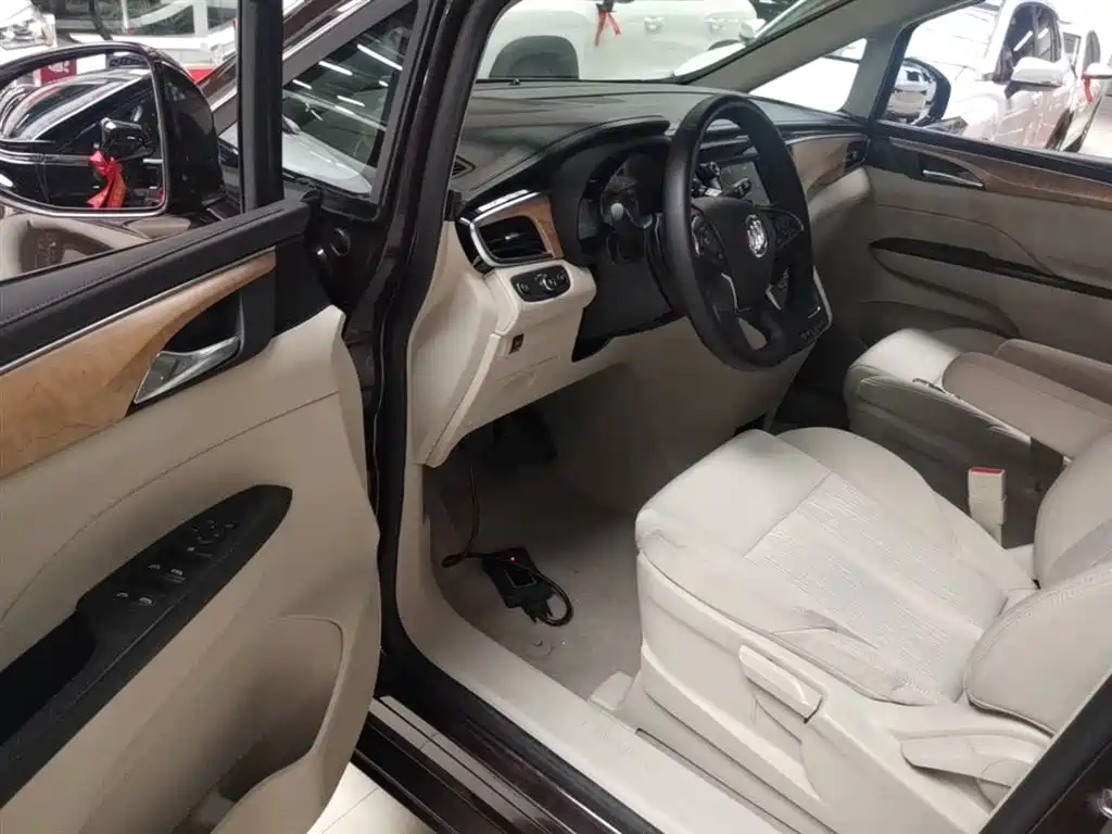 Buick GL8 2017 ES 28T Comfort Type China V фото 16