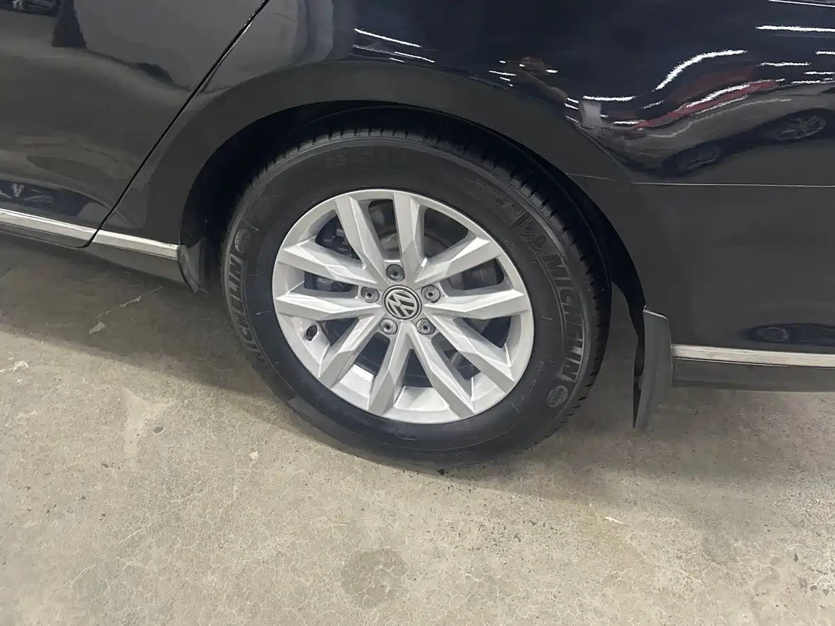 Volkswagen Magotan 2018 280TSI DSG Comfort фото 7