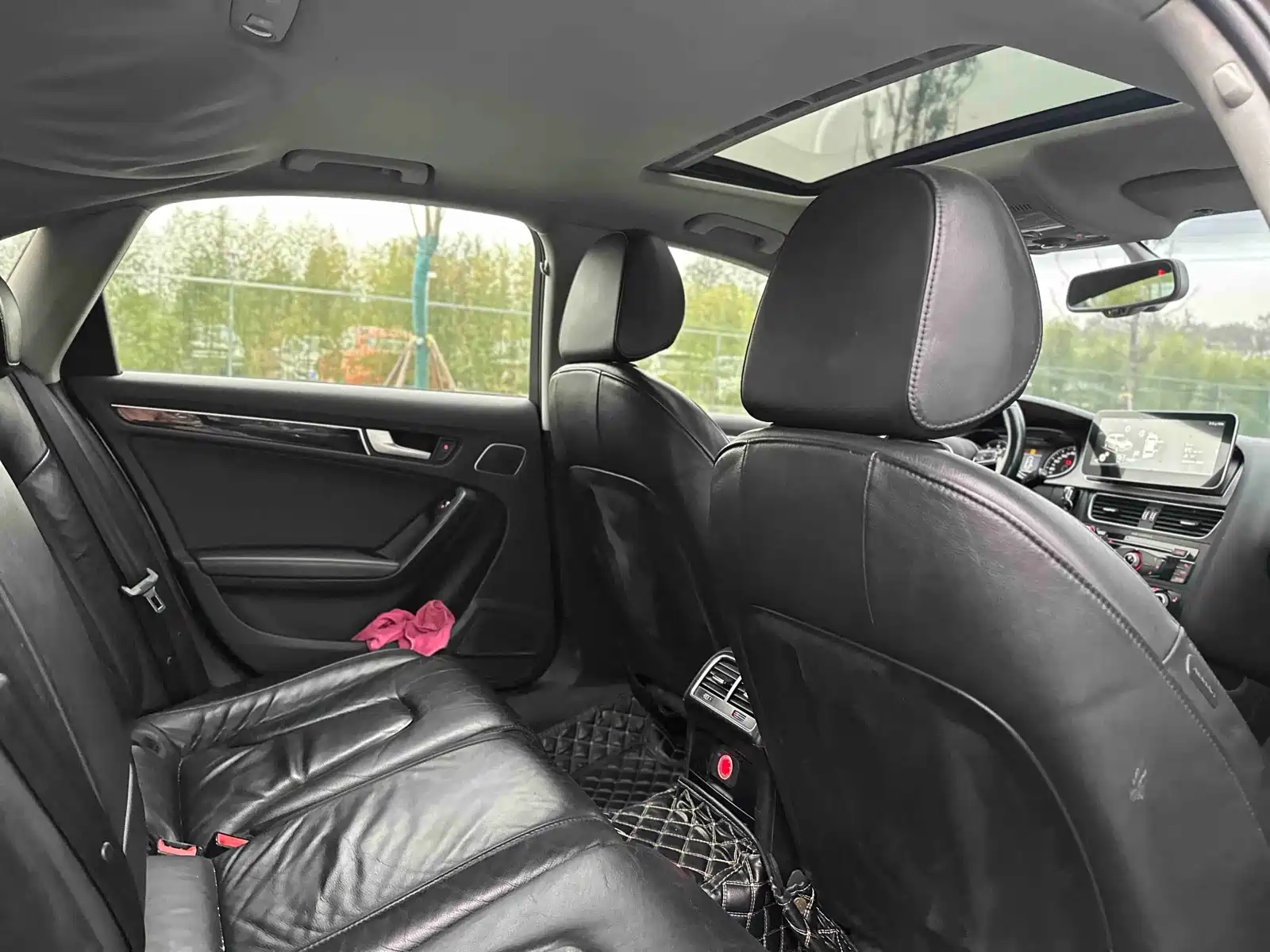 Фото 18 - Audi A4L