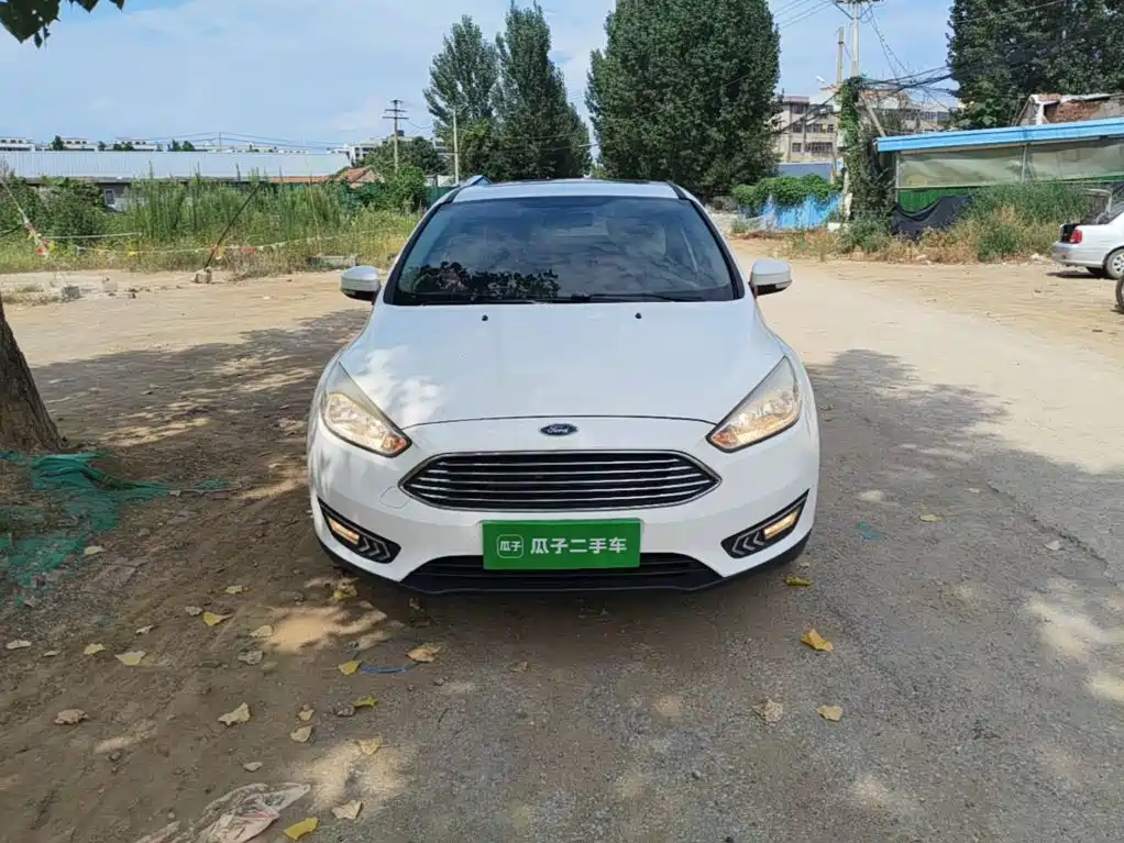 Фото 3 - Ford Focus
