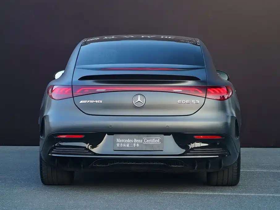MERCEDES-BENZ EQE AMG