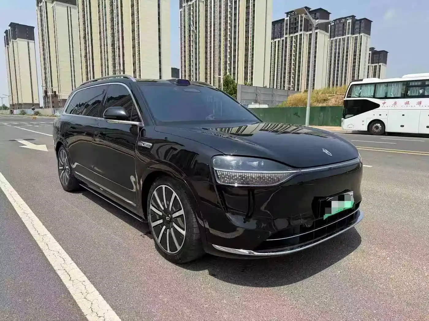 AITO Wenjie AITO M9 2024 Range Extender Max Edition 42kWh 6-seater фото 3