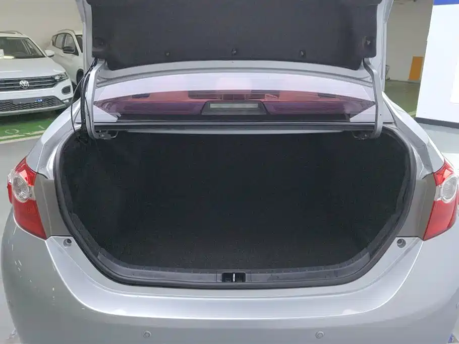 Toyota Levin 2014 1.6G CVT Elite Edition фото 4