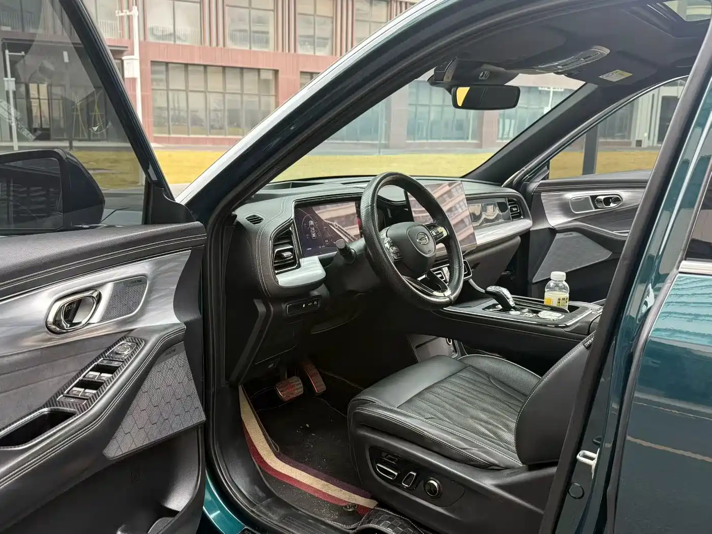 GAC Trumpchi Trumpchi GS8 2022 Dual Engine Series 2.0TM 4WD Premium Edition (6-Seater) фото 4