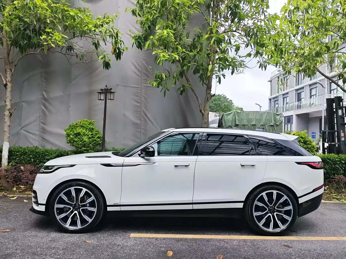 Land Rover Range Rover Velar 2017 P380 R-DYNAMIC SE фото 7