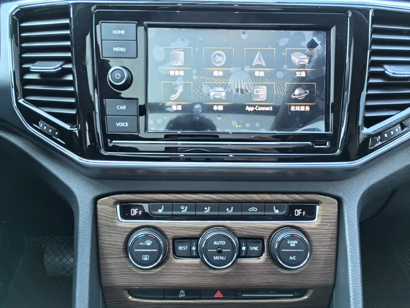 Volkswagen Teramont 2019 380TSI 4WD Luxury Edition China VI фото 14