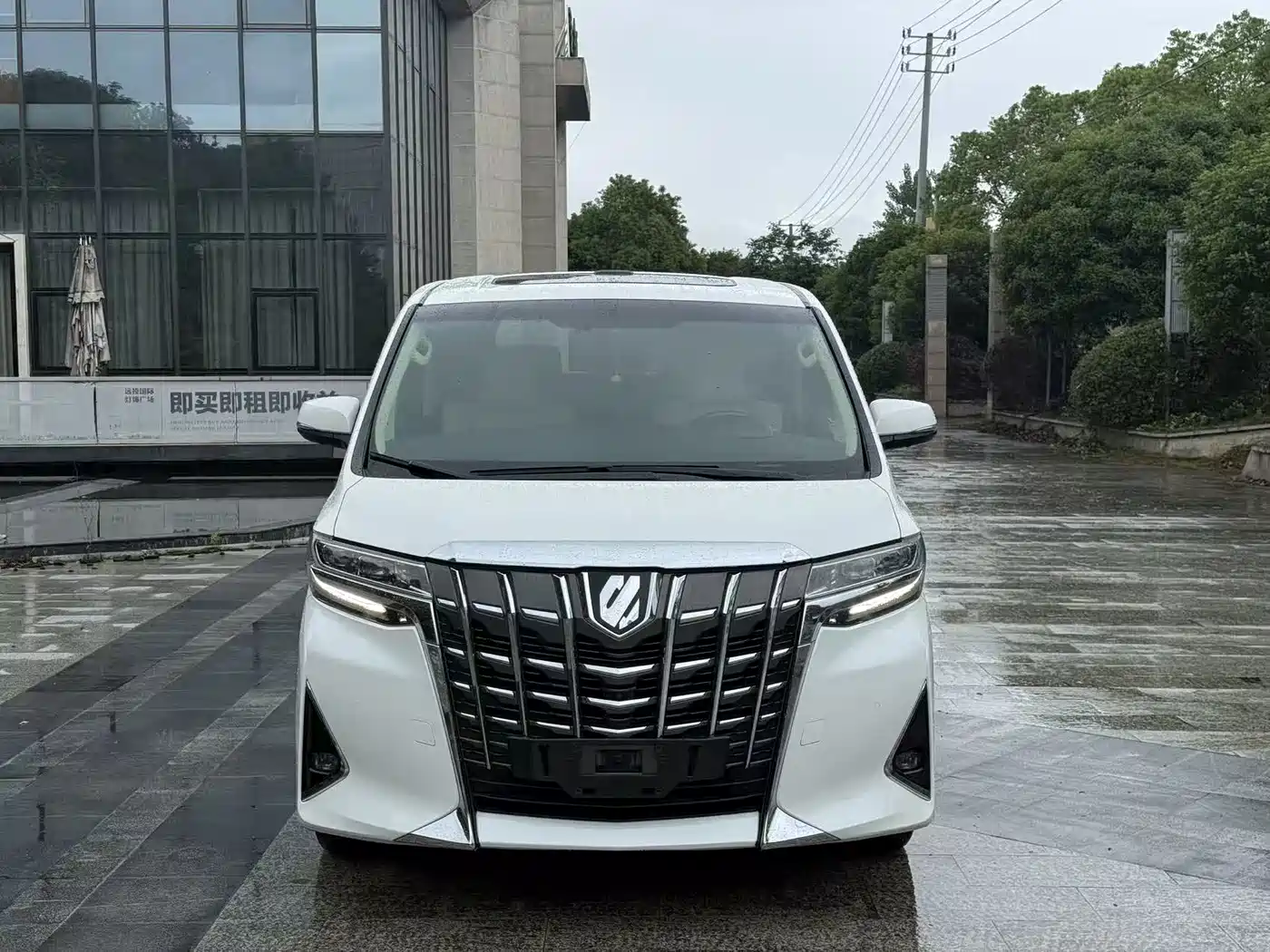 Toyota Alphard 2018 Facelift 3.5L Luxury Edition фото 5