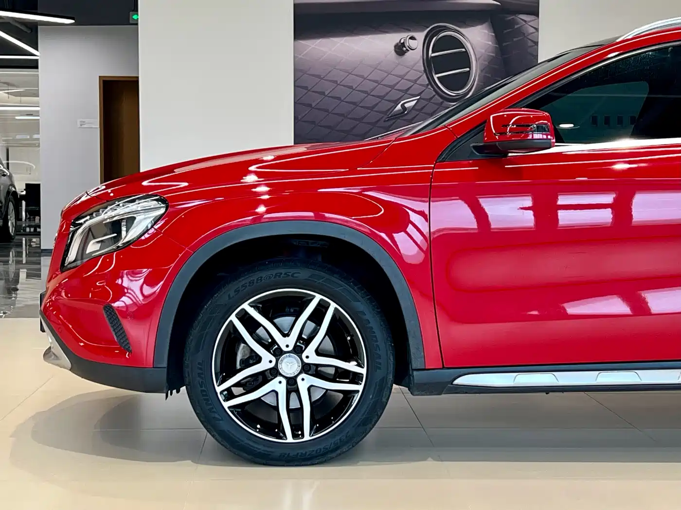 Mercedes-Benz GLA 2016 GLA 200 Dynamic фото 4
