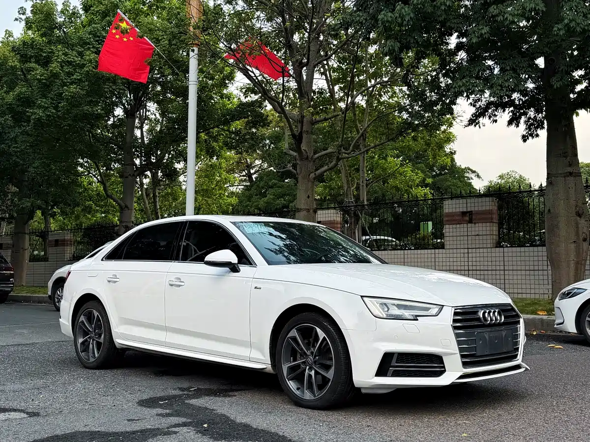 صورة 3 - Audi A4L