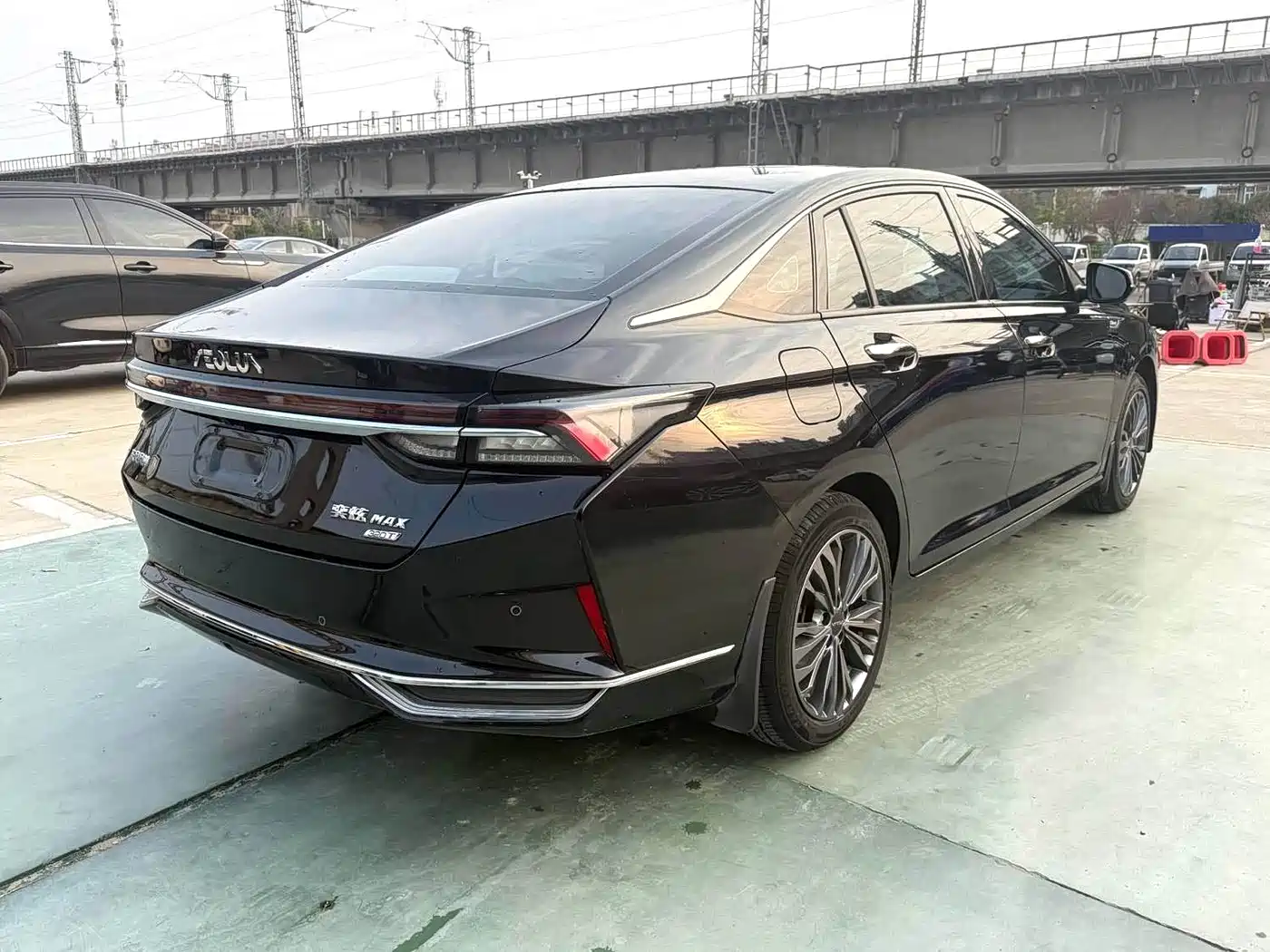 DONGFENG YI HYUN MAX