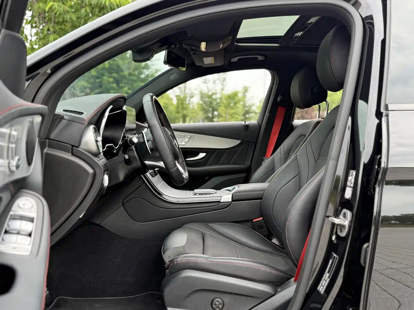 Mercedes-Benz GLC Coupe AMG 2022 AMG GLC 43 4MATIC Coupe SUV фото 19