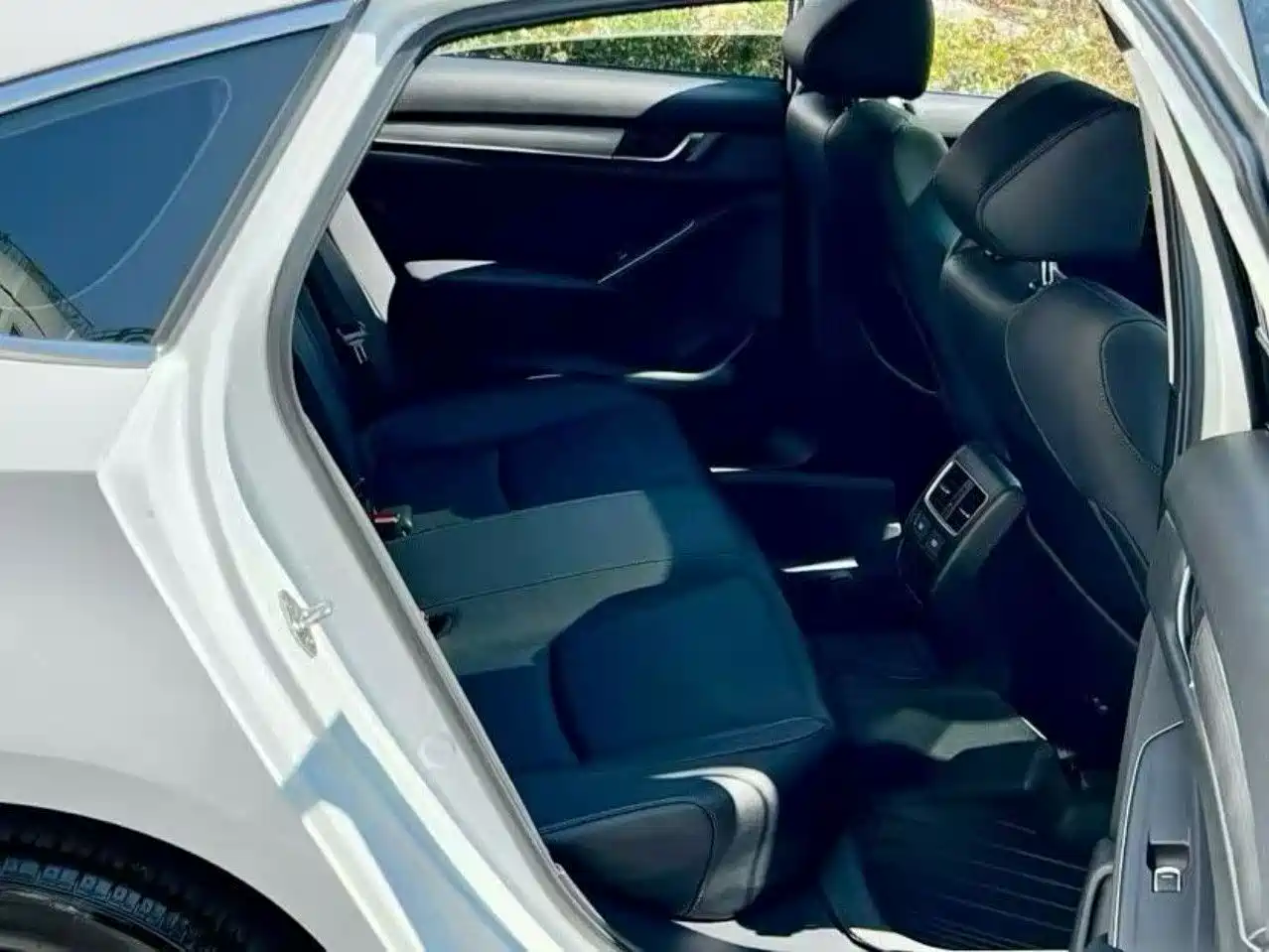 Фото 6 - Honda Accord