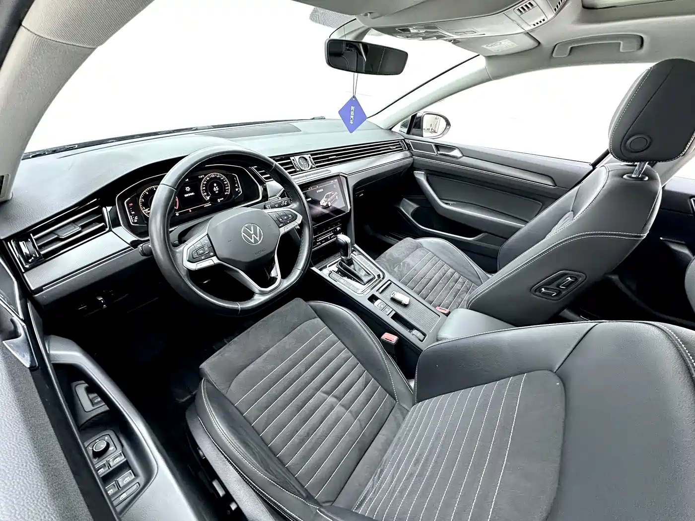 Volkswagen Magotan 2021 330TSI DSG 30th Anniversary Edition фото 7