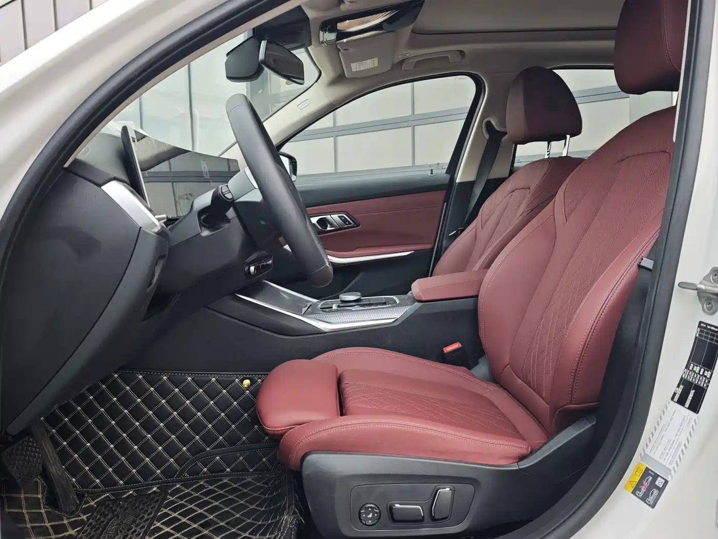 BMW i3 2026 2026 eDrive 40 L Black Night Sport Package