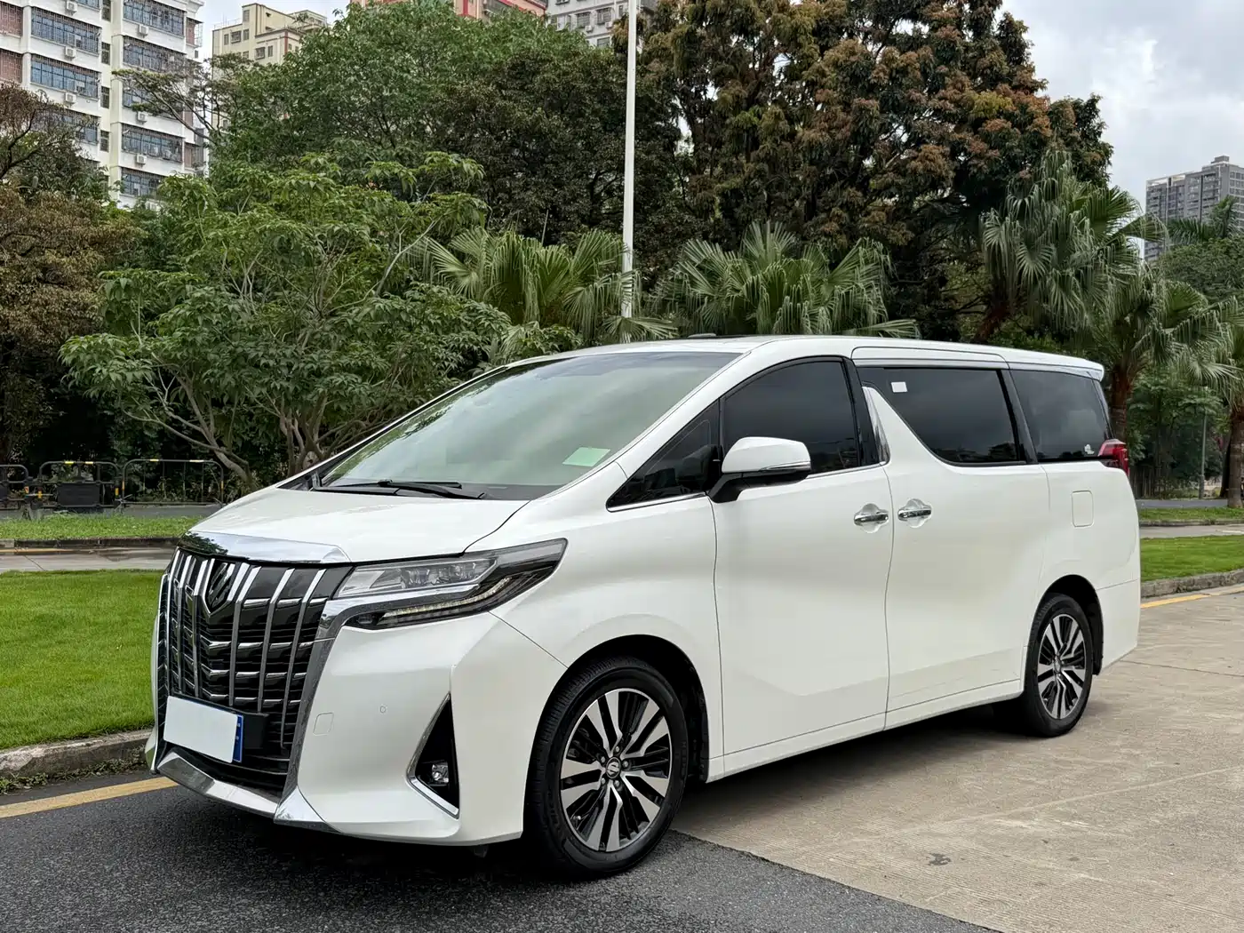 Toyota Alphard 2018 Facelift 3.5L Luxury Edition
