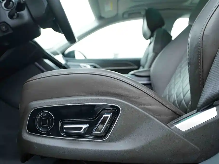 Audi A8 2021 A8L 50 TFSI quattro Comfort фото 13