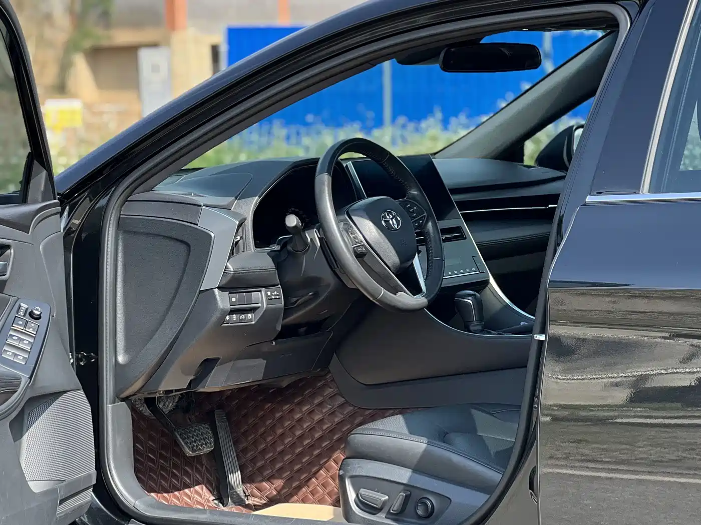 Toyota Avalon 2023 2.5L Luxury Edition фото 14
