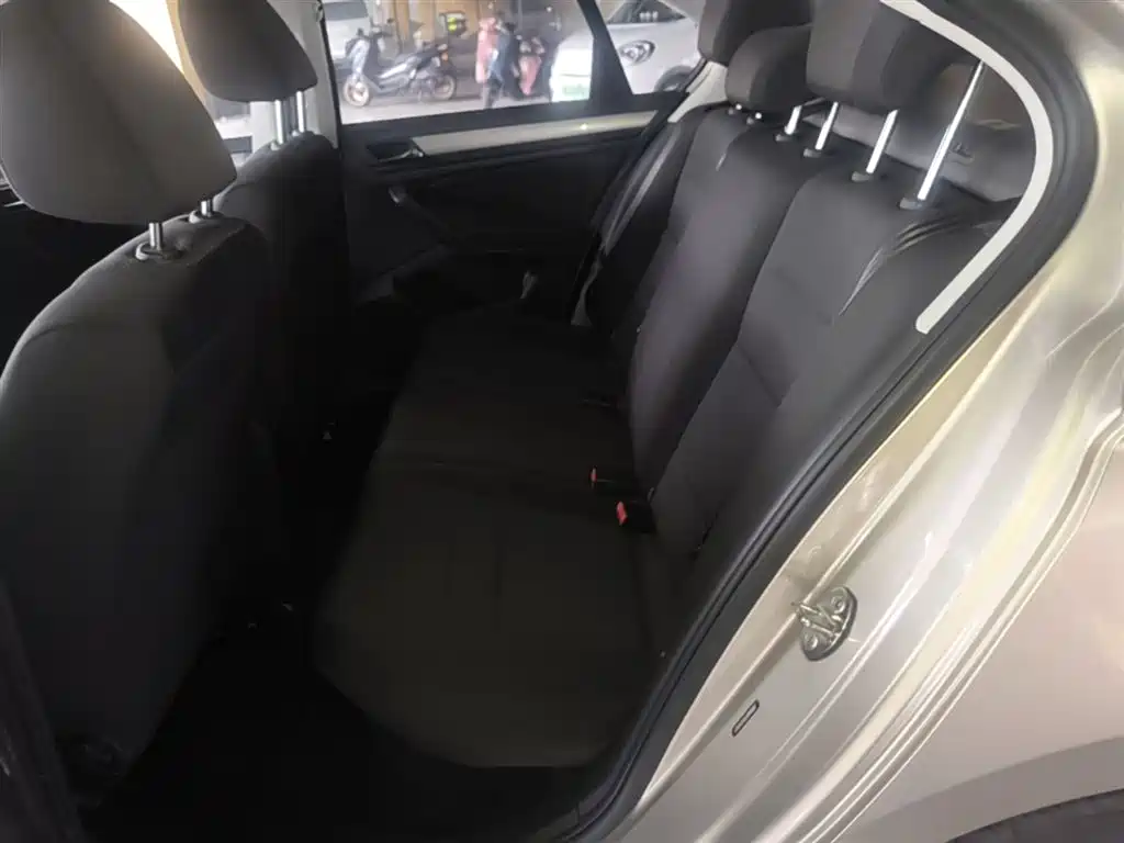 Volkswagen Bora 2018 1.5L Automatic Fashion фото 17