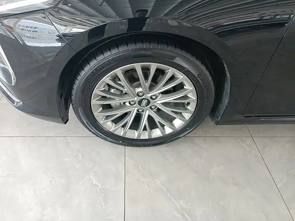 Besturn B70 2025 2025 Dragon Glory Edition 1.5T Deluxe