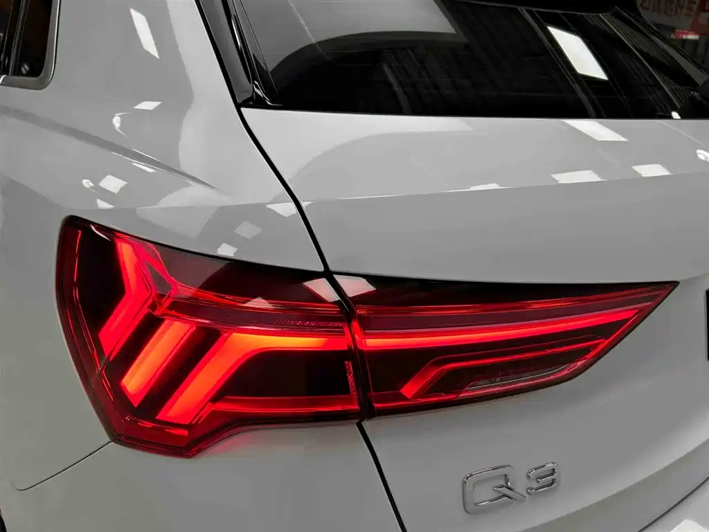 Audi Q3 2022 35 TFSI Fashion Dynamic фото 19