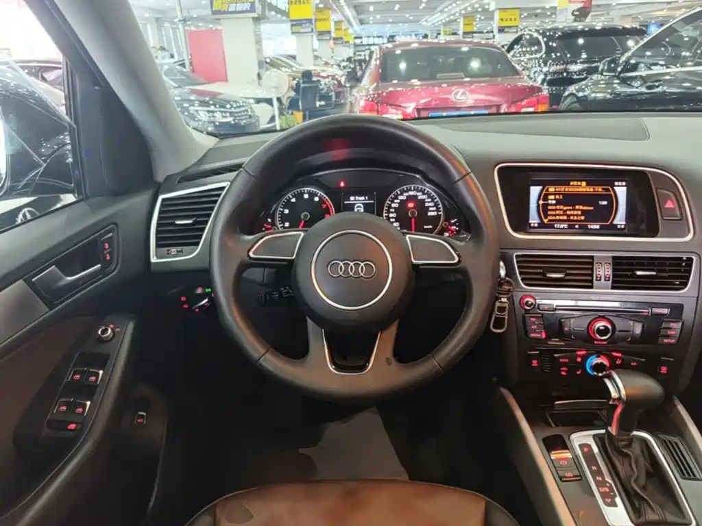 Audi Q5 2018 2017 Plus 40 TFSI Progressive