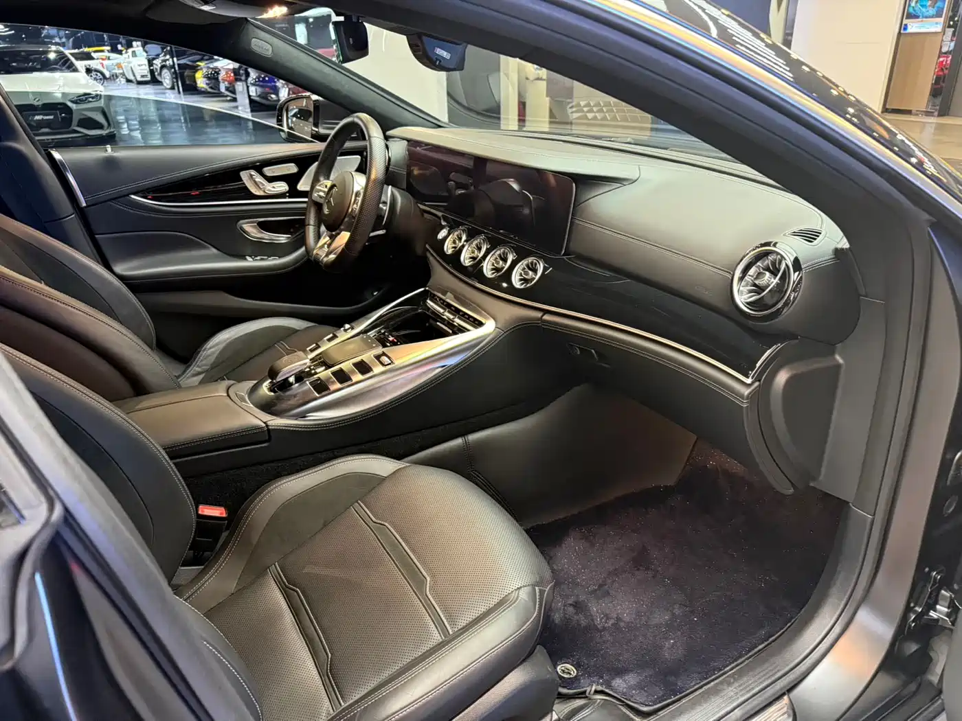 MERCEDES-BENZ AMG GT