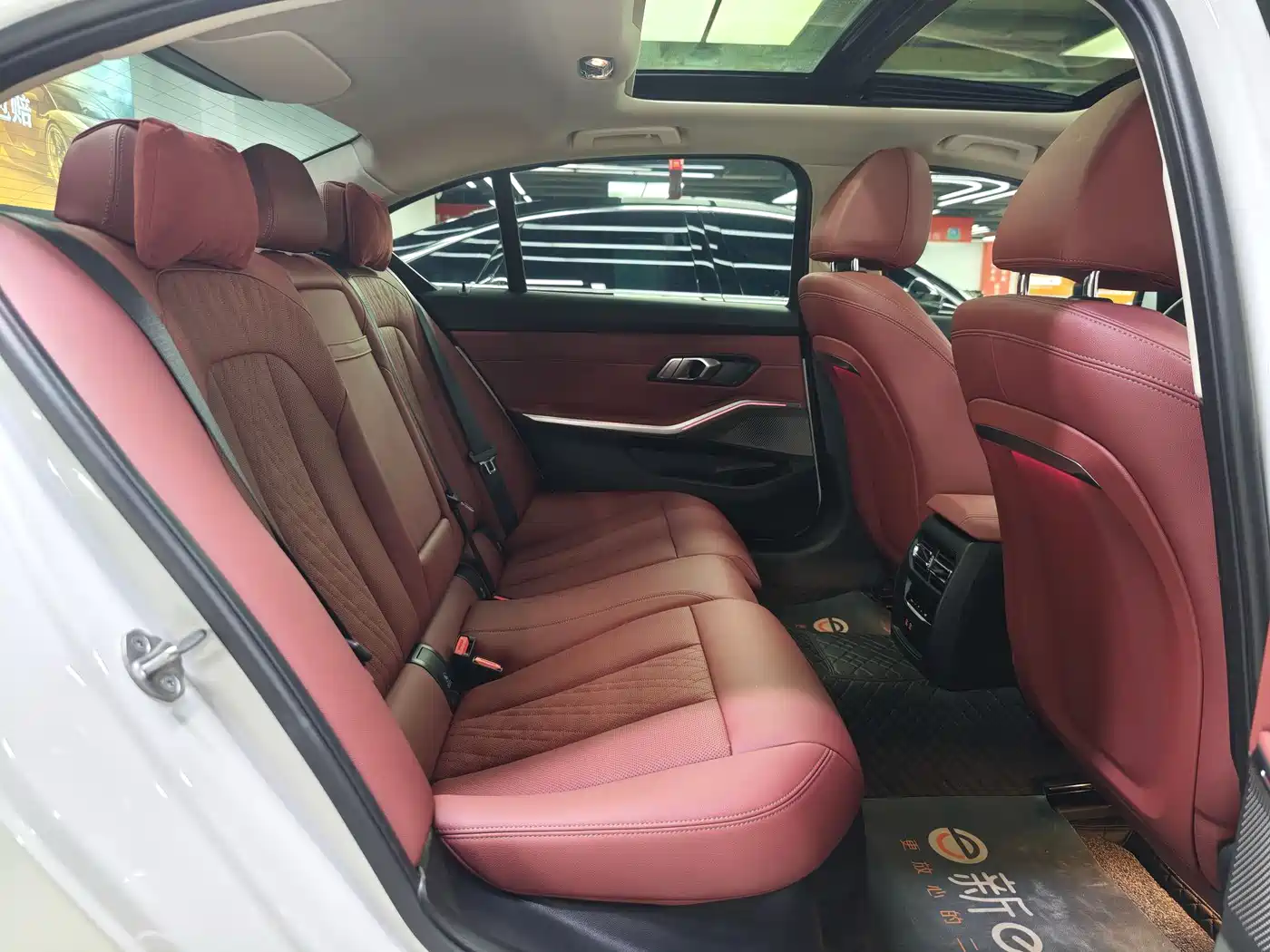 BMW 3 Series 2026 325Li M Sport Package фото 10
