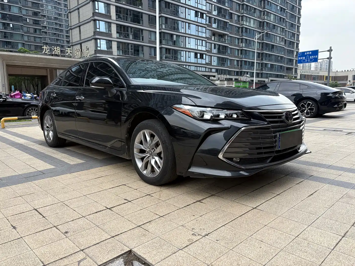 Toyota Avalon 2019 2.0L Luxury Edition (China VI) фото 3