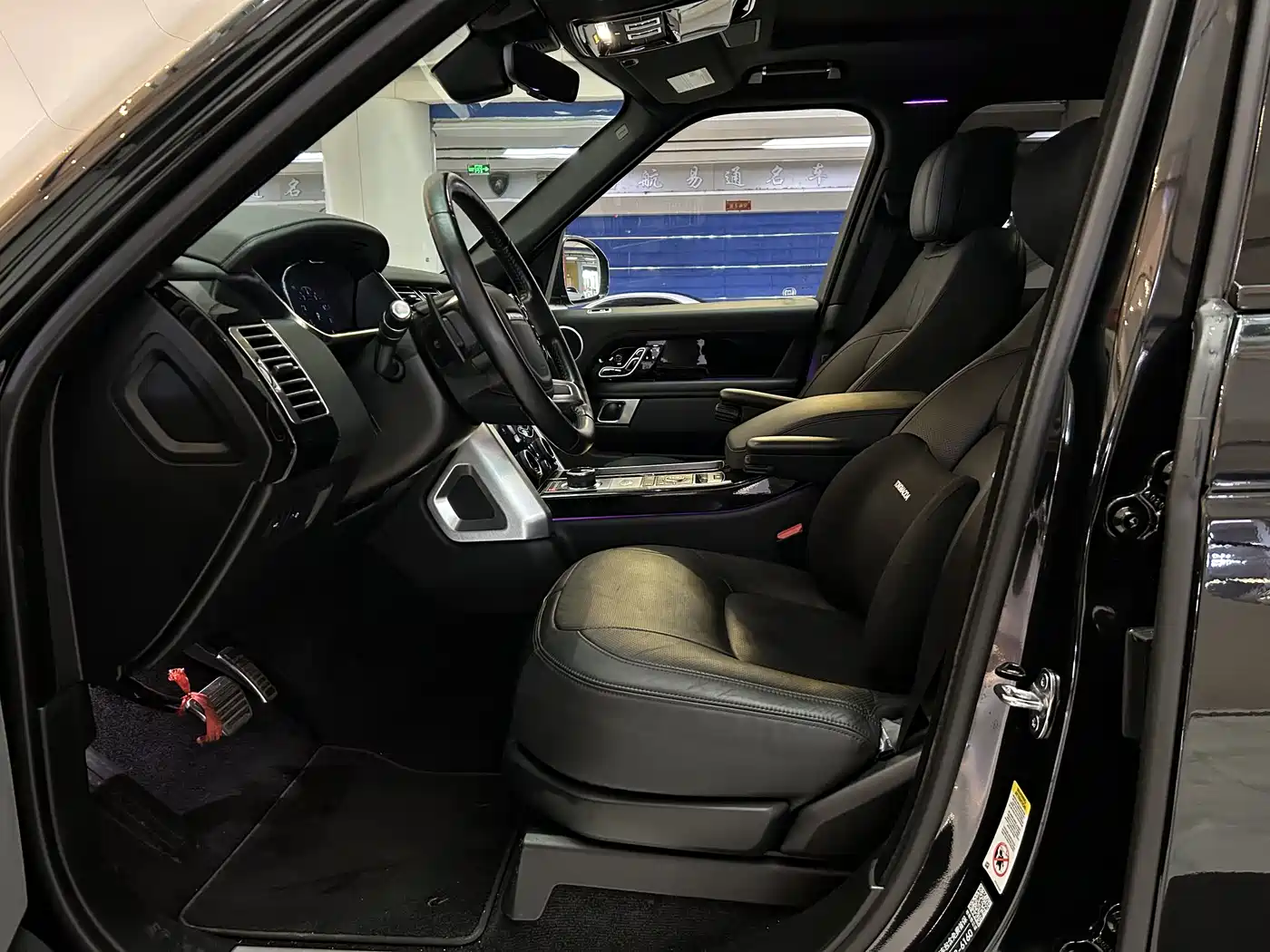 Land Rover Range Rover 2022 3.0 L6 360PS Heritage Edition фото 5