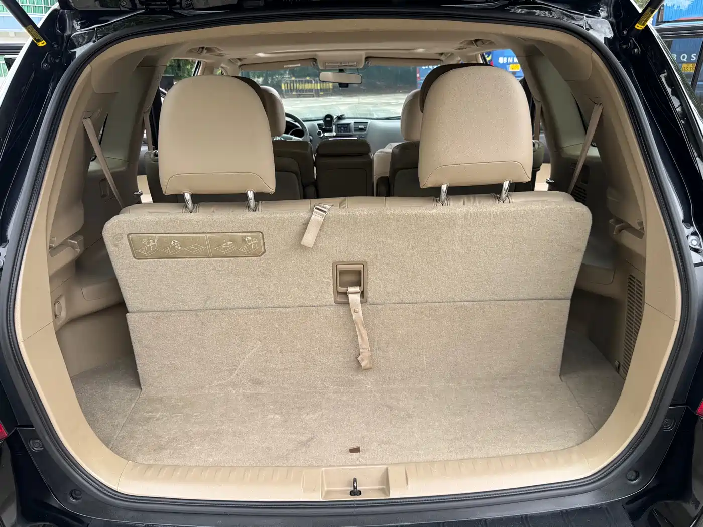 Toyota Highlander 2011 2.7L 2WD 7-seat Luxury фото 17