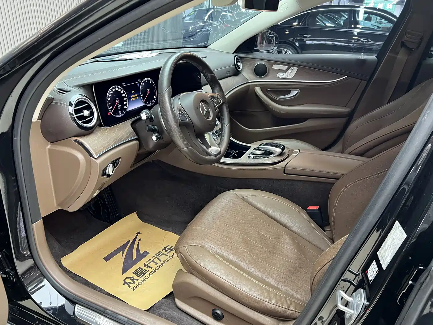 Mercedes-Benz E-Class 2019 E 300 L Luxury фото 16