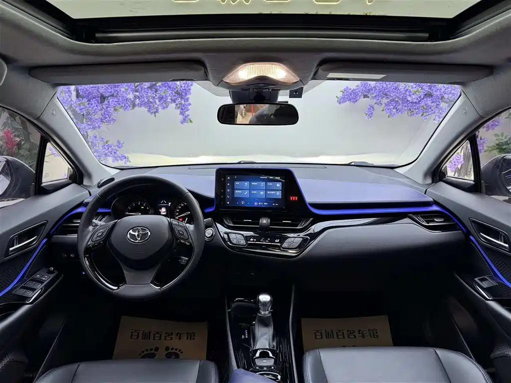 Toyota C-HR 2021 2.0L Luxury Edition фото 15