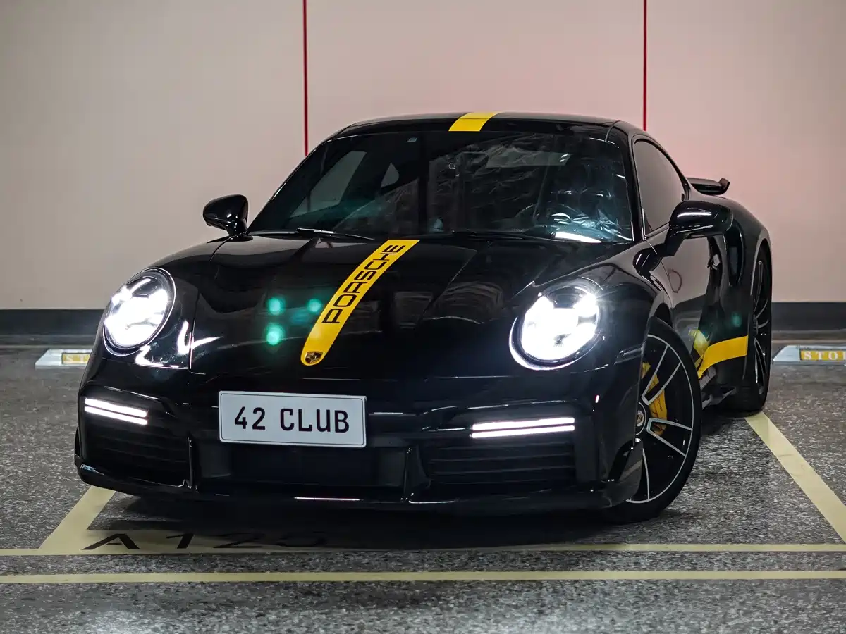 Фото 1 - Porsche 911