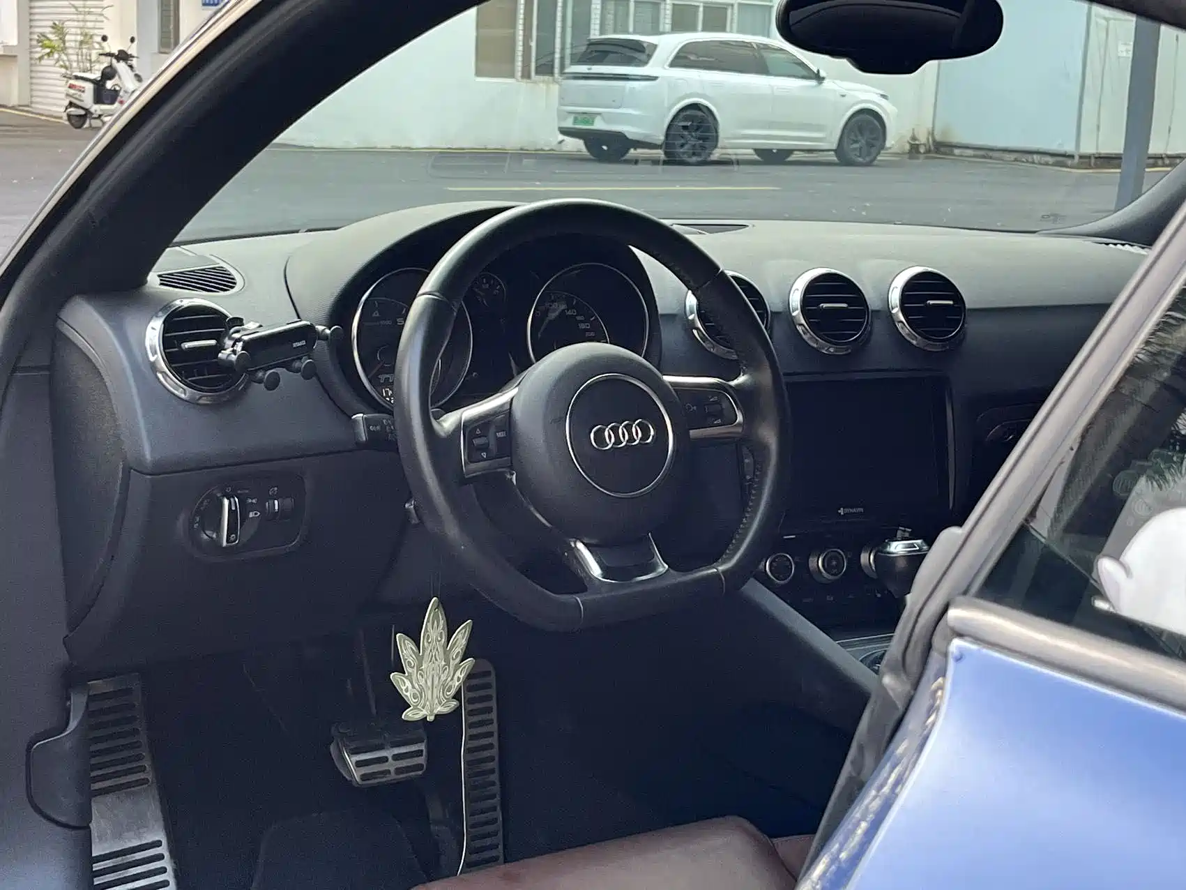 Фото 7 - Audi TT