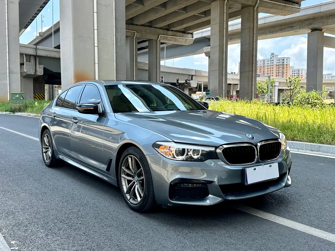 BMW 5 Series (Import) 2019 525i M Sport Package фото 3