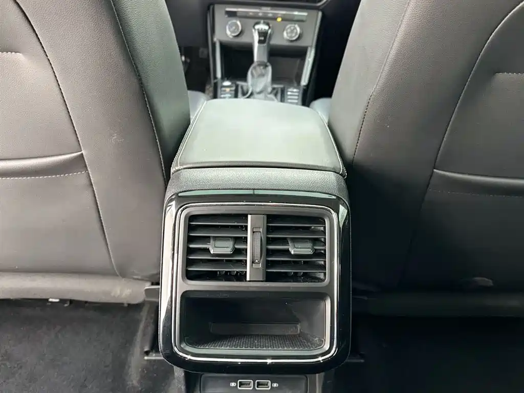 Volkswagen Passat 2019 Model 280TSI Business Edition China VI фото 20
