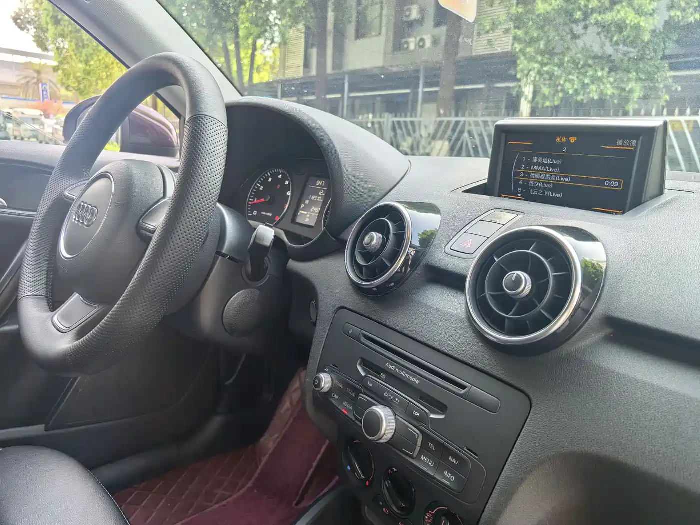 Audi A1 2014 30 TFSI Technology фото 15