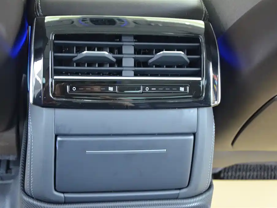 Audi A8 2025 A8L 50 TFSI quattro Exclusive Selection фото 11