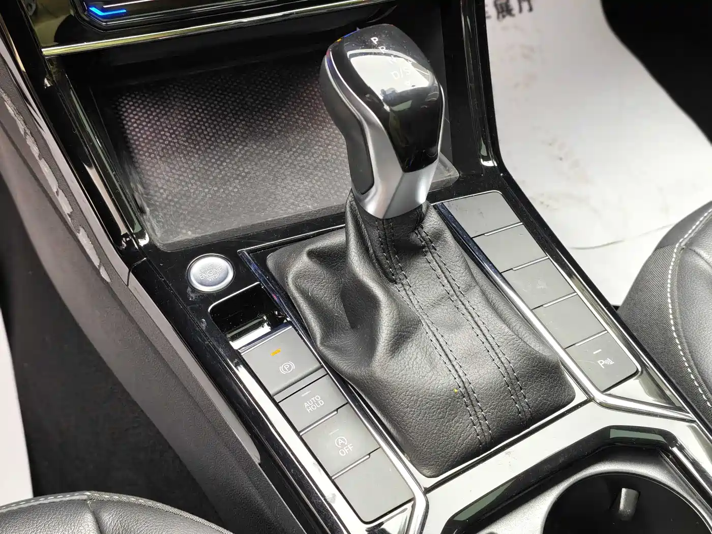 Volkswagen Passat 2023 330TSI Elite Edition фото 15