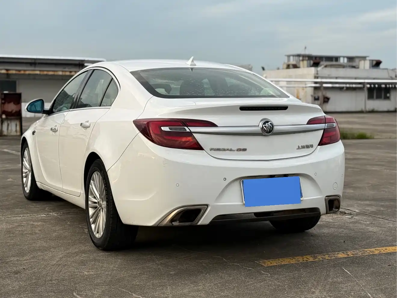 Photo 4 - Buick Regal