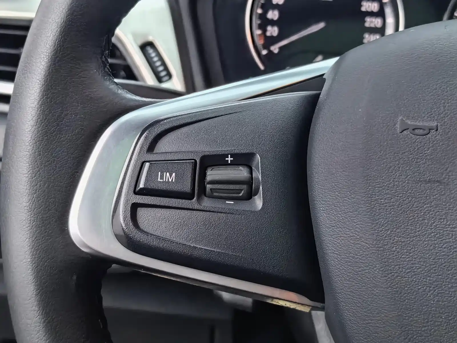 Фото 25 - BMW 2 Series Touring